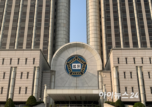 이별을 통보한 동거녀를 설득하다 뜻대로 되지 않자, 목 졸라 살해한 남성이 징역 10년을 선고받았다. 본 기사와 무관한 이미지. [사진=최란 기자]