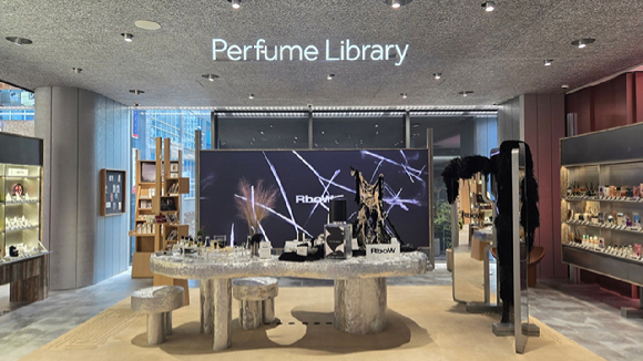 올리브영N 성수에 마련된 'Perfume Library'. [사진=진광찬 기자]