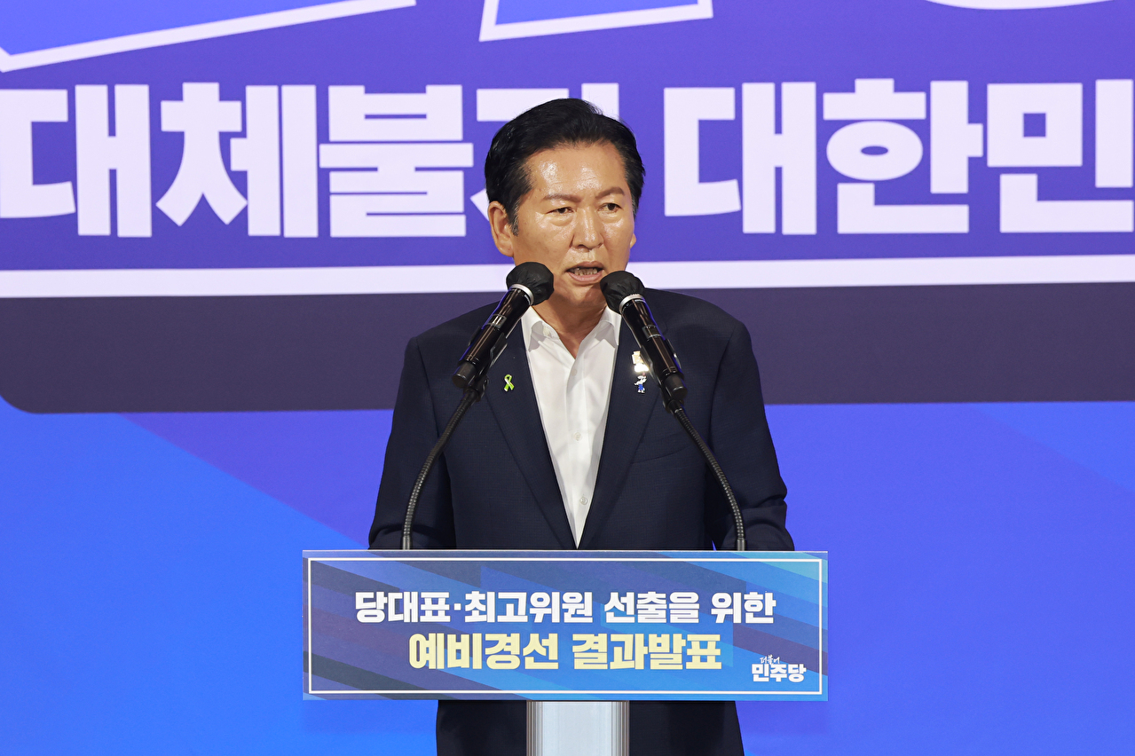 더불어민주당 당 대표 예비경선을 통과한 정청래 후보가 23일 국회 의원회관에서 인사말하고 있다. 2026.7.23 [사진=연합뉴스]