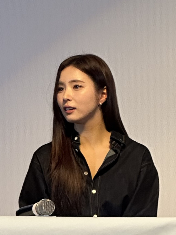 배우 박정민이 영화 '휴민트' GV에 참석해 관객들을 만나고 있다. [사진=NEW]