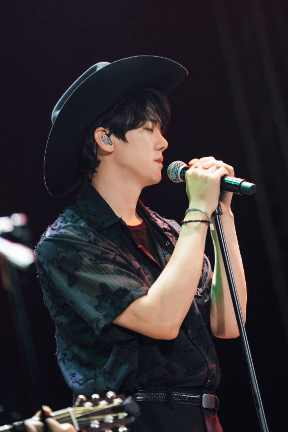 배우 유연석이 2025 유연석 팬미팅 'The Secret Code : Y'를 통해 글로벌 팬들을 만나고 있다. [사진=킹콩 by 스타쉽]