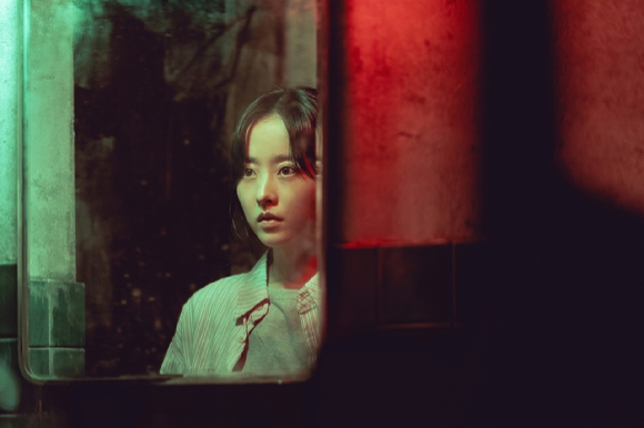 배우 박보영이 디즈니+ 시리즈 '골드랜드'에서 열연하고 있다. [사진=월트디즈니 컴퍼니 코리아 ]