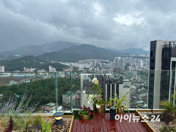 디에이치 방배 단지 내부 모습. [사진=김민지 기자]