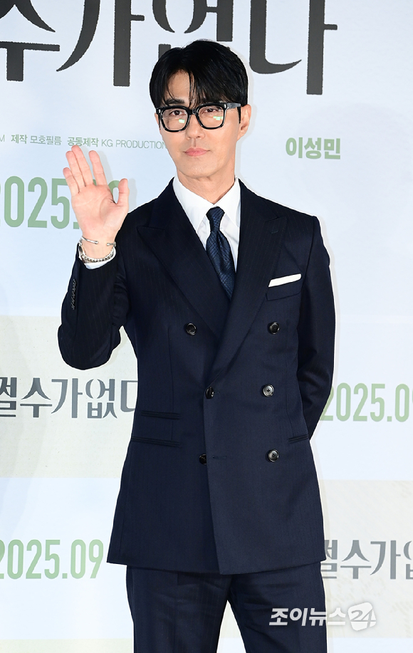 배우 차승원이 19일 오전 서울 용산구 CGV아이파크몰점에서 열린 영화 '어쩔수가없다'(감독 박찬욱) 제작보고회에 참석하고 있다. [사진=정소희 기자]