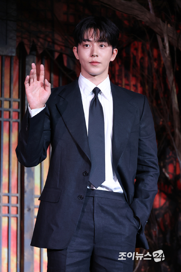 배우 남주혁이 8일 오전 서울 영등포구 페어몬트 앰배서더 서울에서 진행된 넷플릭스 시리즈 '동궁' 제작발표회에 참석해 포즈를 취하고 있다. [사진=문수지 기자]