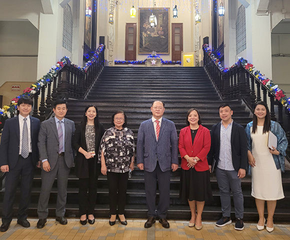 충북보건과학대가 19일 필리핀 산토토마스대와 교육 교류 등에 관한 협약을 맺었다. [사진=충북보건과학대학교]