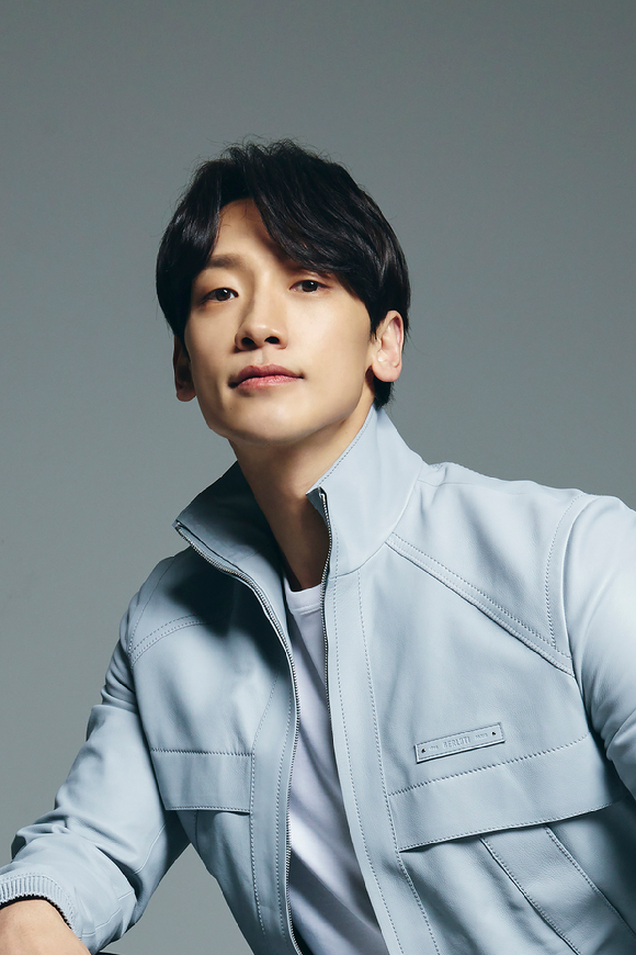 가수 정지훈이 '고스트 닥터' 종영 인터뷰를 진행했다. 사진은 정지훈 이미지. [사진=써브라임]