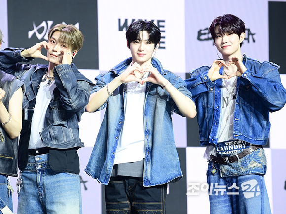 그룹 알파드라이브원 상원-씬롱-상현-건우가 12일 오후 서울 용산구 블루스퀘어 SOL트래블홀에서 열린 알파드라이브원(ALPHA DRIVE ONE) 첫 번째 데뷔 미니 1집 'EUPHORIA'(유포리아) 발매 기념 쇼케이스에 참석하고 있다. [사진=정소희 기자]