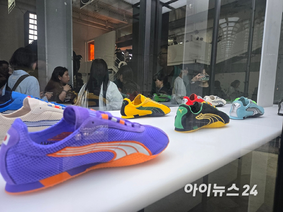 16일 선 출시하는 푸마 에이치스트릿 그린 컬러 정면 사진. [사진=박은경 기자]