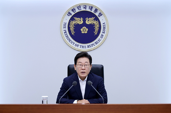 이재명 대통령이 14일 서울 용산 대통령실 청사에서 열린 7차 수석&middot;보좌관 회의에서 발언하고 있다. 2025.8.14 [사진=연합뉴스]