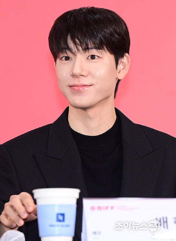 배우 배현성이 10일 부산 해운대구 영화의전당에서 열린 제31회 부산국제영화제 '실낙원' 기자회견에 참석하고 있다. [사진=정소희 기자]