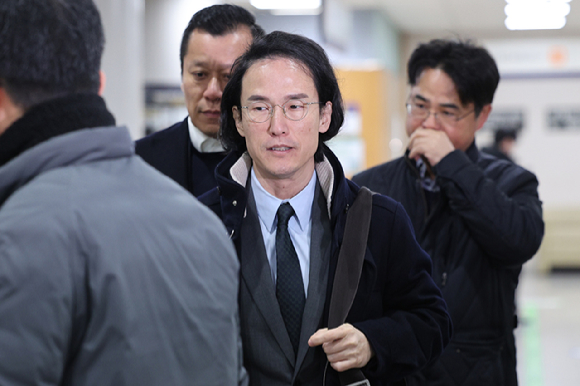 지난해 속행공판에 출석할 당시 조현범 회장. [사진=연합뉴스]