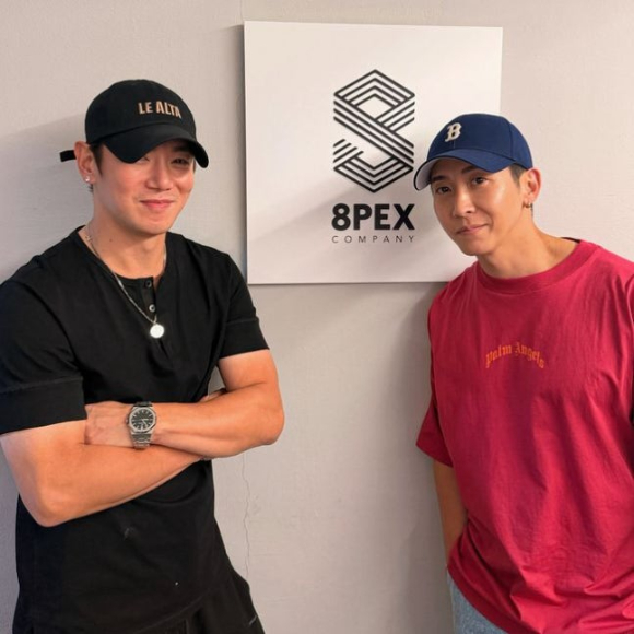 플라이 투 더 스카이, 8년 만에 완전체 컴백 "저희가 돌아옵니다"