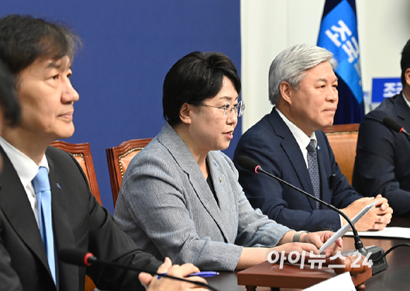 김선민 조국혁신당 당대표 권한대행이 1일 서울 여의도 국회에서 열린 최고위원회의에서 발언하고 있다. [사진=곽영래 기자]