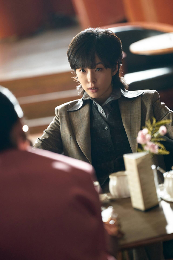 '메인코2', 서은수 검사 됐고 원지안 대담한 등 문신⋯확 달라진 그녀들