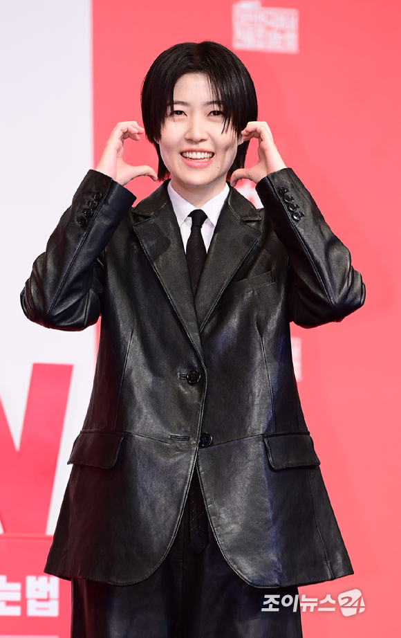 배우 심은경이 9일 오후 서울 구로구 신도림동 더링크서울 트리뷰트포트폴리오 호텔에서 열린 tvN 새 토일드라마 '대한민국에서 건물주 되는 법' 제작발표회에서 참석하고 있다. [사진=정소희 기자]