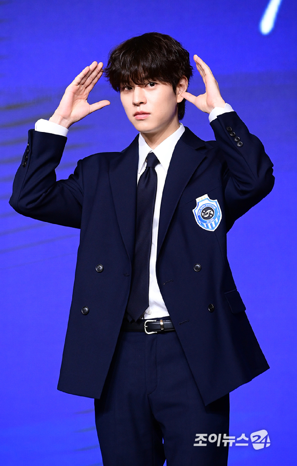 그룹 스트레이키즈 승민이&nbsp;22일 오전 서울 영등포구 여의도 콘래드호텔에서 열린&nbsp;스트레이키즈(Stray Kids) 정규 4집 '카르마' 발매 기념 기자간담회에서 포즈를 취하고 있다. [사진=정소희 기자]