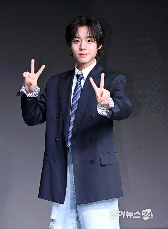 배우 박지훈이 21일 오전 서울 마포구 호텔 나루 서울 엠갤러리에서 열린 '약한영웅 Class 2' 제작발표회에서 포토타임을 갖고 있다. [사진=곽영래 기자]