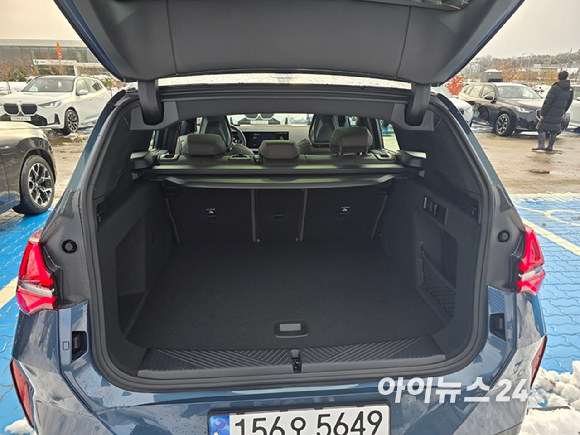 BMW '뉴 X3' 트렁크 공간. [사진=김종성 기자]