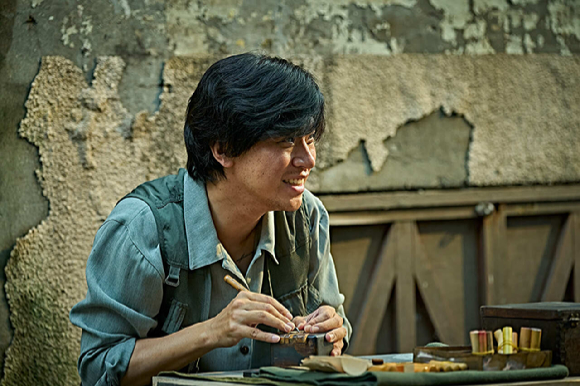 배우 박정민이 영화 '얼굴'에서 열연하고 있다. [사진=플러스엠엔터테인먼트]