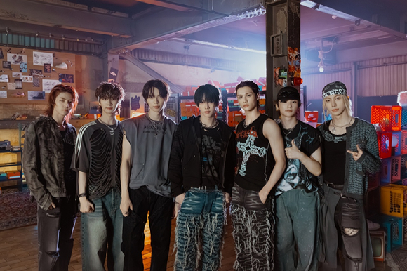 앰퍼샌드원, 글로벌 대세 발돋움⋯미니 3집 유의미한 성과