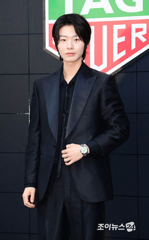 모델 최현준이 25일 오후 서울 마포구 문화비축기지에서 열린 태그호이어 갈라 디너 이벤트 기념 행사에 참석하고 있다. [사진=정소희 기자]
