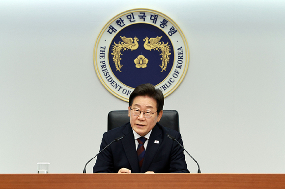 이재명 대통령이 3일 서울 용산 대통령실 청사에서 열린 2차 수석보좌관회의에서 발언하고 있다. 2025.7.3 [사진=연합뉴스]