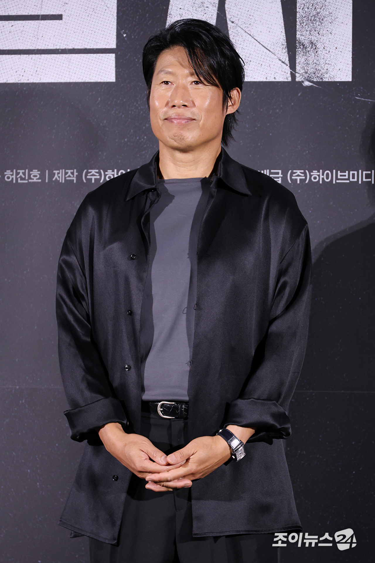 배우 유해진이 10일 오전 서울 용산구 CGV용산아이파크몰점에서 진행된 영화 '암살자(들)'(감독 허진호) 제작보고회에 참석해 포즈를 취하고 있다. [사진=문수지 기자]