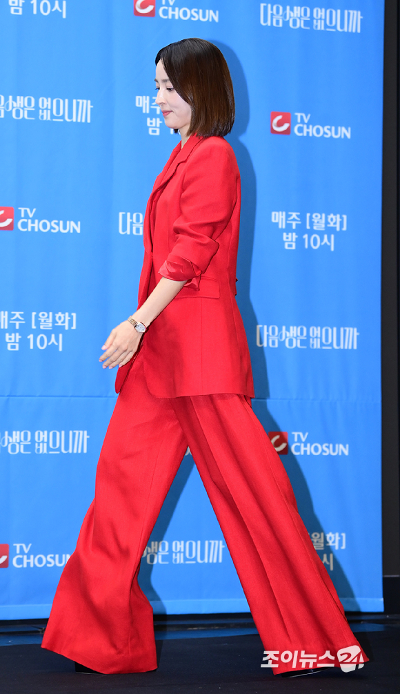 배우 한혜진이 10일 오후 서울 마포구 스탠포드호텔에서 열린 TV CHOSUN 새 월화드라마 '다음생은 없으니까' 제작발표회에 참석하고 있다. [사진=정소희 기자]