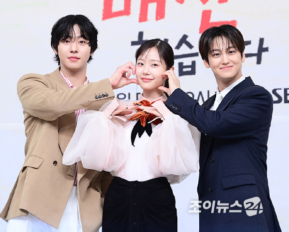 배우 김범이 15일 오후 서울 목동 SBS에서 열린 SBS 새 수목드라마 '오늘도 매진했습니다' 제작발표회에 참석하고 있다. [사진=정소희 기자]