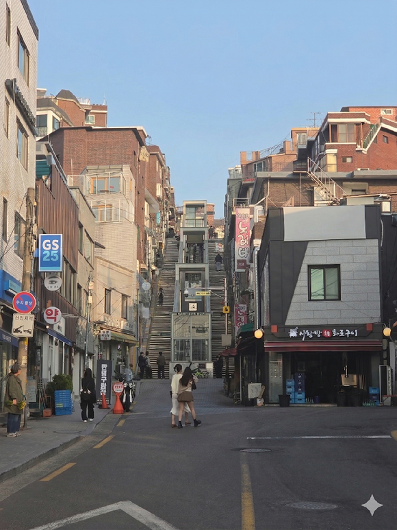 해방촌 108계단의 벽화. [사진=박성기]