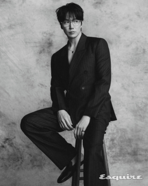 성시경 [사진=에스콰이어]