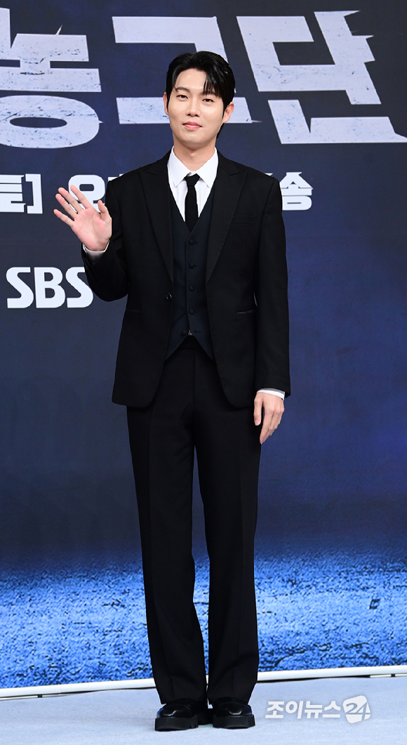 가수 손태진이 26일 오전 서울 양천구 목동 SBS사옥에서 열린 SBS 새 예능프로그램 '열혈농구단' 제작발표회에 참석하고 있다. [사진=정소희 기자]