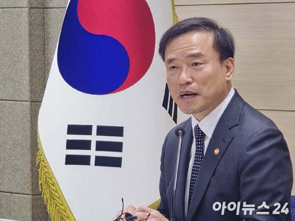 김종철 방미통위원장, 망 사용료 갈등에 "확고한 입장 없다"