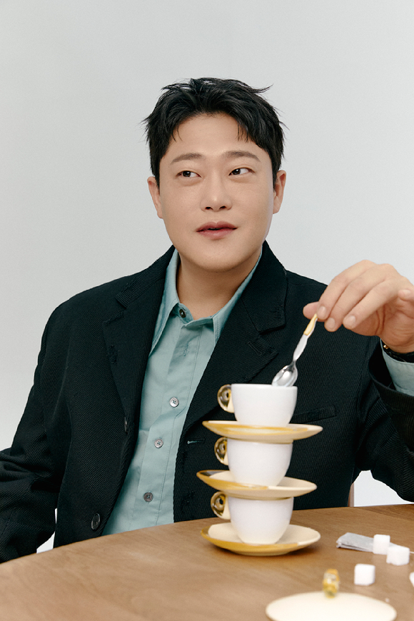배우 임성재가 넷플릭스 시리즈 '원더풀스' 인터뷰에 앞서 포즈를 취하고 있다. [사진=넷플릭스]