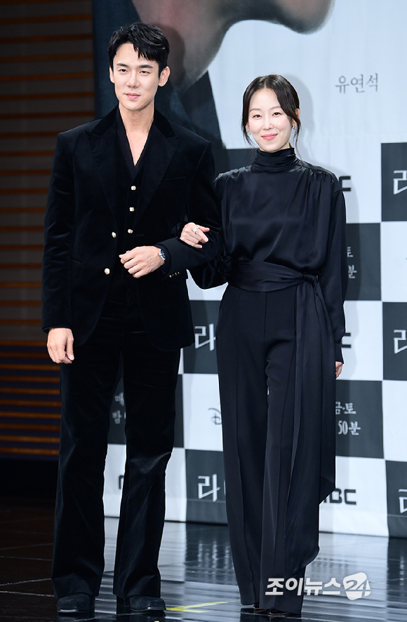 배우 유연석과 서현진이 28일 오후 서울 마포구 상암동 MBC 골든마우스홀에서 열린 MBC 새 금토드라마 '라이어' 제작발표회에 참석하고 있다. [사진=정소희 기자]