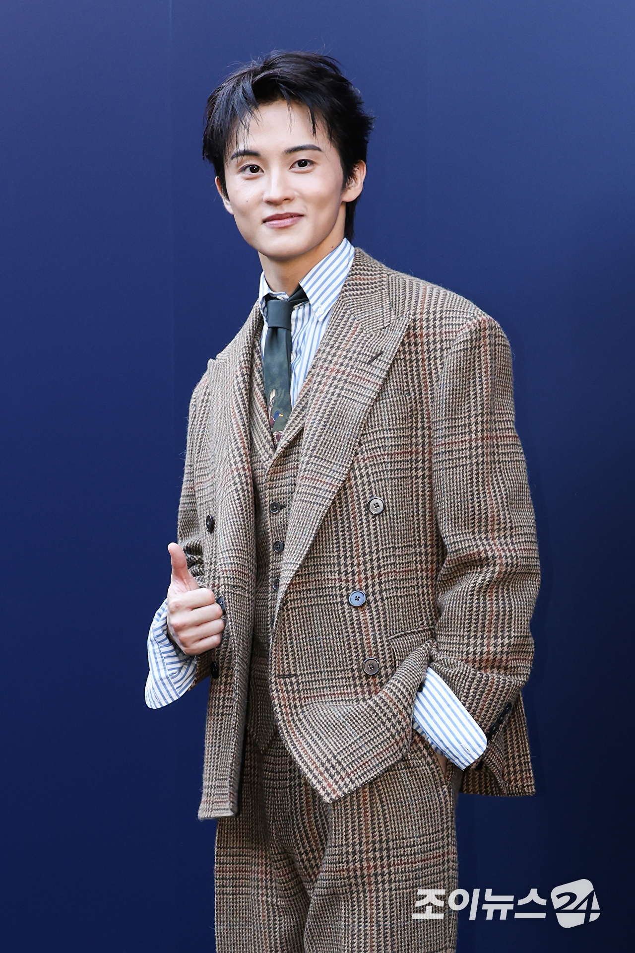 가수 마크가 15일 오후 서울 종로구 석파정 서울미술관에서 진행된 패션 아이콘 랄프 로렌의 삶을 조명한 HBO 다큐멘터리 '베리 랄프' 스크리닝 이벤트에 참석해 포즈를 취하고 있다. [사진=문수지 기자]