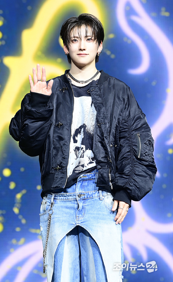 그룹 앤팀 유마가 28일 오후 서울 용산구 한남동 블루스퀘어에서 열린 &TEAM(앤팀) 한국 데뷔 앨범 미니 1집 'Back to Life'(백 투 라이프)발매 기념 쇼케이스에 참석하고 있다. [사진=정소희 기자]