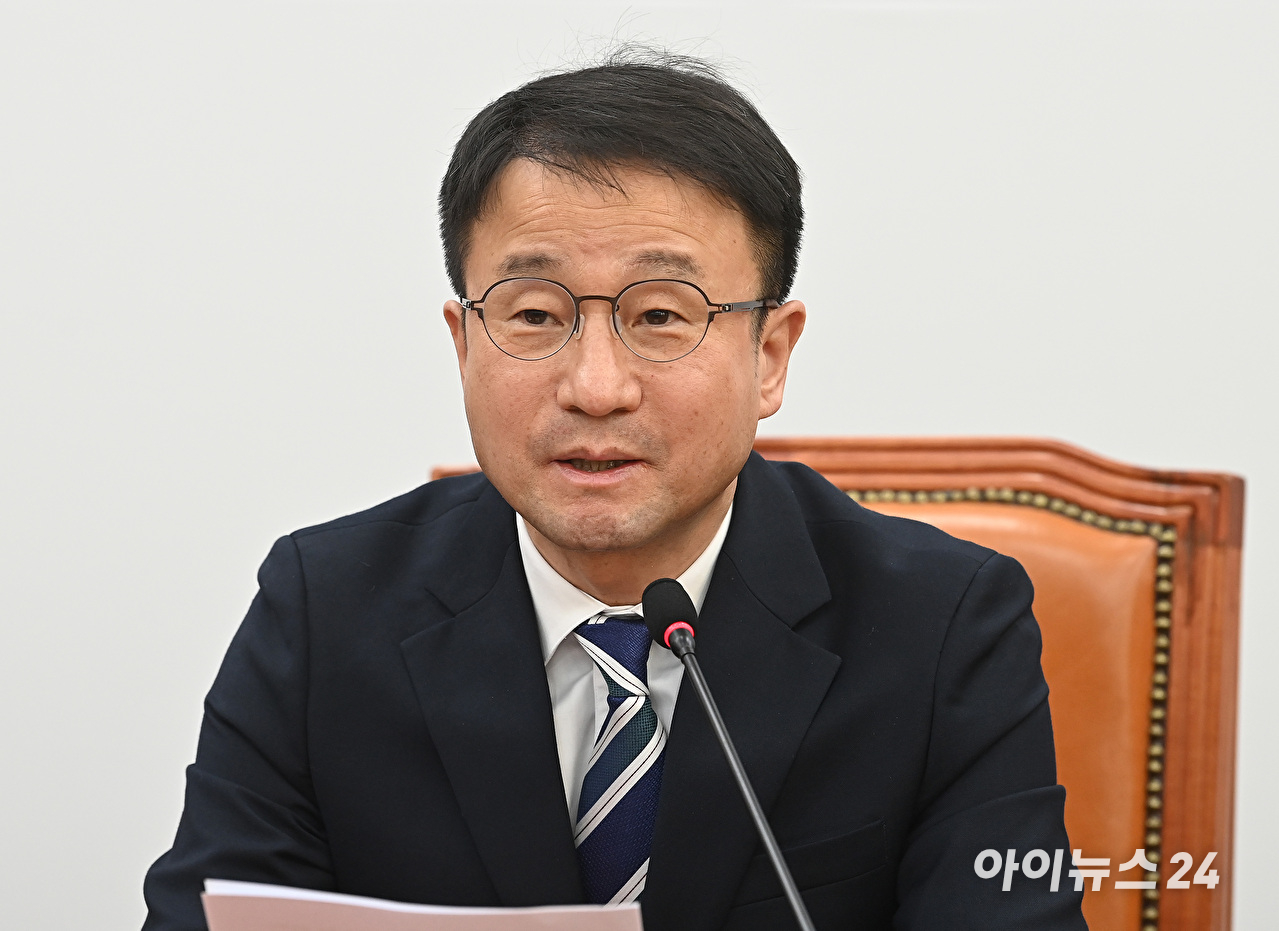 한병도 더불어민주당 원내대표가 5일 서울 여의도 국회에서 열린 정책조정회의에서 발언하고 있다. [사진=곽영래 기자]