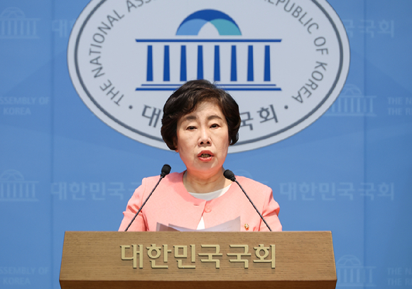 국민의힘 조배숙 의원이 8일 국회 소통관에서 22대 국회 후반기 국회부의장 출마 기자회견을 하고 있다. 2026.5.8 [사진=연합뉴스]