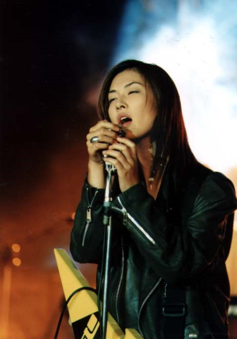 영화 '체인지'는 1997년에 제작됐다. 당시 학교를 다닌 30, 40대들은 지금은 학교 현장에서 사라진 '체벌'을 바라보며 만감이 교차할 것이다. [사진=영화 '체인지']