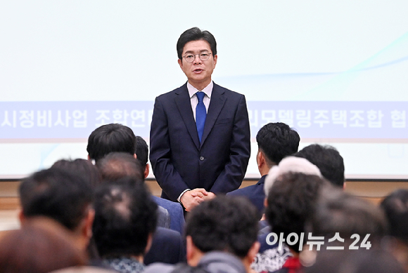 정원오 더불어민주당 서울시장 후보가 19일 오후 서울 용산구에서 열린 정원오 착착개발 공약 지지선언식에서 인사말을 하고 있다. [사진=곽영래 기자]