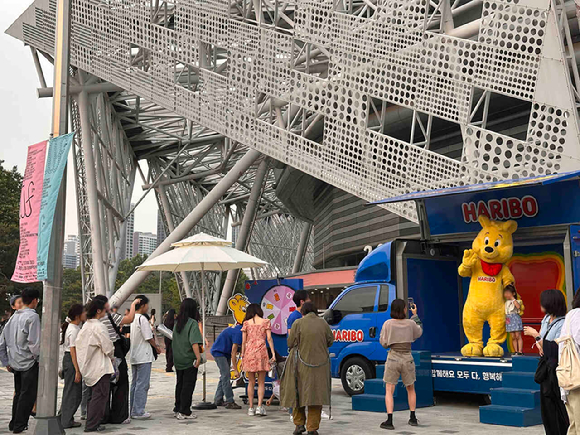 하리보 샘플링 트럭 투어 현장. [사진=하리보]