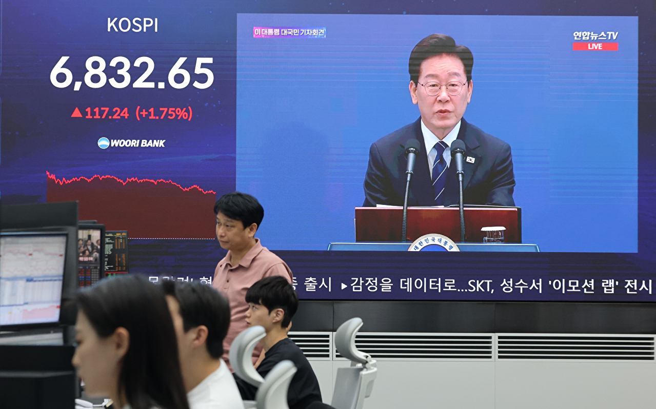 이재명 대통령이 18일 청와대 영빈관에서 열린 기자회견에서 취재진의 질문을 듣고 있다. 2026.9.18 [사진=연합뉴스]