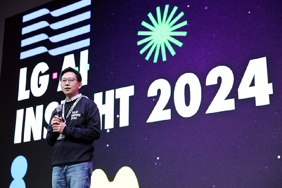 배경훈 LG AI연구원장은 지난 11월 열린 LG AI 인사이트(Insight) 2024에서 한 해 동안의 연구 성과를 발표했다. [사진=LG]