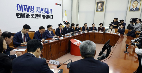 국민의힘 장동혁 대표가 15일 국회에서 열린 최고위원회의에서 발언하고 있다. 2026.10.15 [사진=연합뉴스]