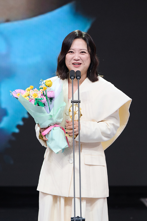 전현무가 29일 열린 '2025 MBC방송연예대상'에서 수상소감을 이야기 하고 있다. [사진=MBC]