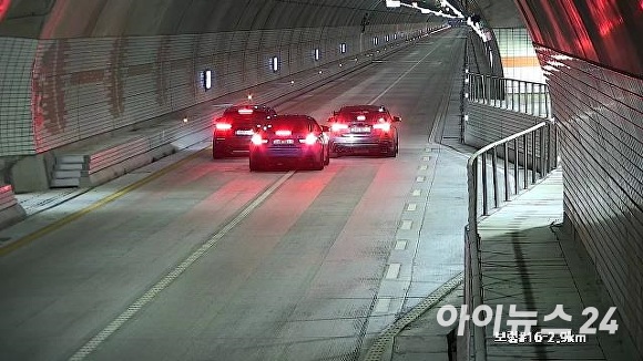 지난 1월 30일 보령해저터널 내에서 자동차경주를 벌인 운전자 3명이 경찰 조사를 받고 검찰에 송치됐다. [사진=충남경찰청 제공]