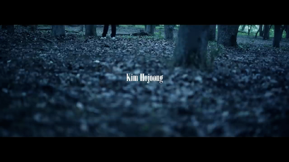 김호중의 두 번째 정규 클래식 앨범 'PANORAMA'의 더블 타이틀 곡 '약속[約束]' 뮤직비디오 티저가 공개돼 관심을 모으고 있다. [사진=김호중 '약속[約束]' MV 티저 영상 캡쳐]