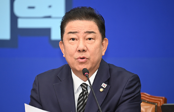 김병기 더불어민주당 원내대표가 13일 오전 서울 여의도 국회에서 열린 최고위원회의에서 발언하고 있다. [사진=곽영래 기자]